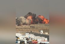 سقوط طائرة مقاتلة في دبي ومقتل الطيار وسط هلع سقوط طائرة مقاتلة في دبي ومقتل الطيار وسط هلع