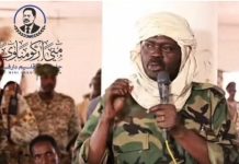 مناوي يتفقد نازحي الفاشر في الدبة بعد شهر مناوي يتفقد نازحي الفاشر في الدبة بعد شهر