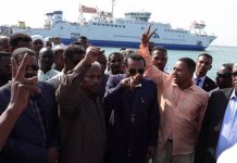 رئيس الوزراء السوداني يصدر قرارًا عاجلًا بعد زيارة مفاجئة رئيس الوزراء السوداني يصدر قرارًا عاجلًا بعد زيارة مفاجئة