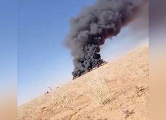 مناوي: غارات جوية تدمر متحرك “انسولين” للدعم السريع مناوي: غارات جوية تدمر متحرك "انسولين" للدعم السريع