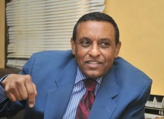 رئيس الوزراء السوداني يجري اتصالًا هاتفيًا مهمًا تأخر لأيام رئيس الوزراء السوداني يجري اتصالًا هاتفيًا مهمًا تأخر لأيام