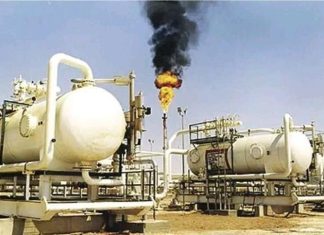 “الدعم السريع تسيطر على هجليج والسلطات تغلق الحقل” "الدعم السريع تسيطر على هجليج والسلطات تغلق الحقل"