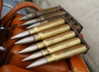 علماء صينيون يصنعون أليافًا مقاومة للرصاص علماء صينيون يصنعون أليافًا مقاومة للرصاص