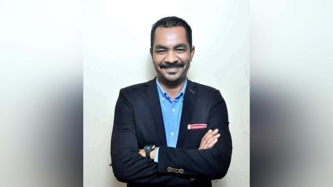 وفاة الإعلامي المذبع محمد محمود “حسكا” وفاة الإعلامي المذبع محمد محمود “حسكا”