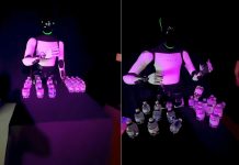 روبوت تسلا يحرج إيلون ماسك ويسقط بشكل مفاجئ في إحدى الحفلات روبوت تسلا يحرج إيلون ماسك ويسقط بشكل مفاجئ في إحدى الحفلات