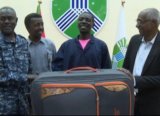 والي الخرطوم يكمل مراسم زواج عمال نظافة الطرق والي الخرطوم يكمل مراسم زواج عمال نظافة الطرق