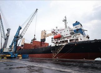 انطلاق سفينة تركية محمّلة بخيام إلى السودان انطلاق سفينة تركية محمّلة بخيام إلى السودان