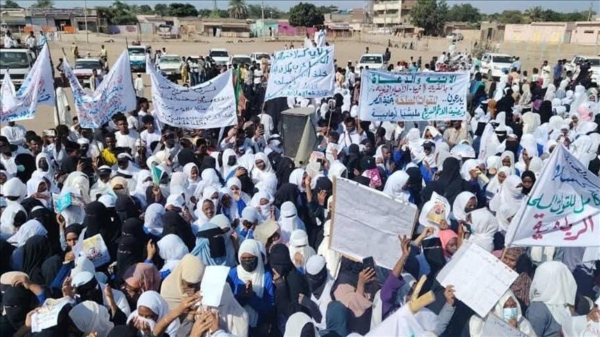 السودان.. مظاهرات في عدة مدن دعما للجيش السودان.. مظاهرات في عدة مدن دعما للجيش