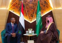 محمد بن سلمان يبحث مع البرهان جهود تحقيق الأمن في السودان محمد بن سلمان يبحث مع البرهان جهود تحقيق الأمن في السودان
