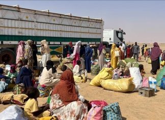 الاتحاد الأوروبي يطلق جسرا جويا لإيصال مساعدات إلى دارفور الاتحاد الأوروبي يطلق جسرا جويا لإيصال مساعدات إلى دارفور