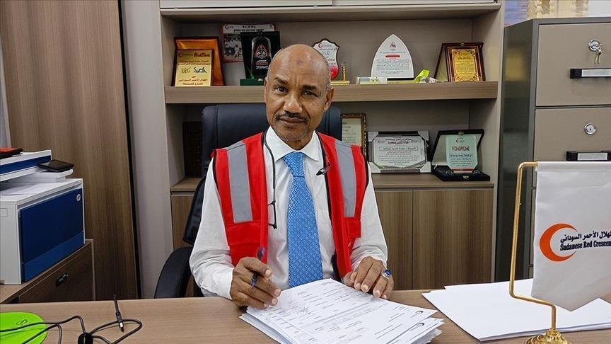 الهلال الأحمر التركي يرسل 100 طن مساعدات للسودان الهلال الأحمر التركي يرسل 100 طن مساعدات للسودان