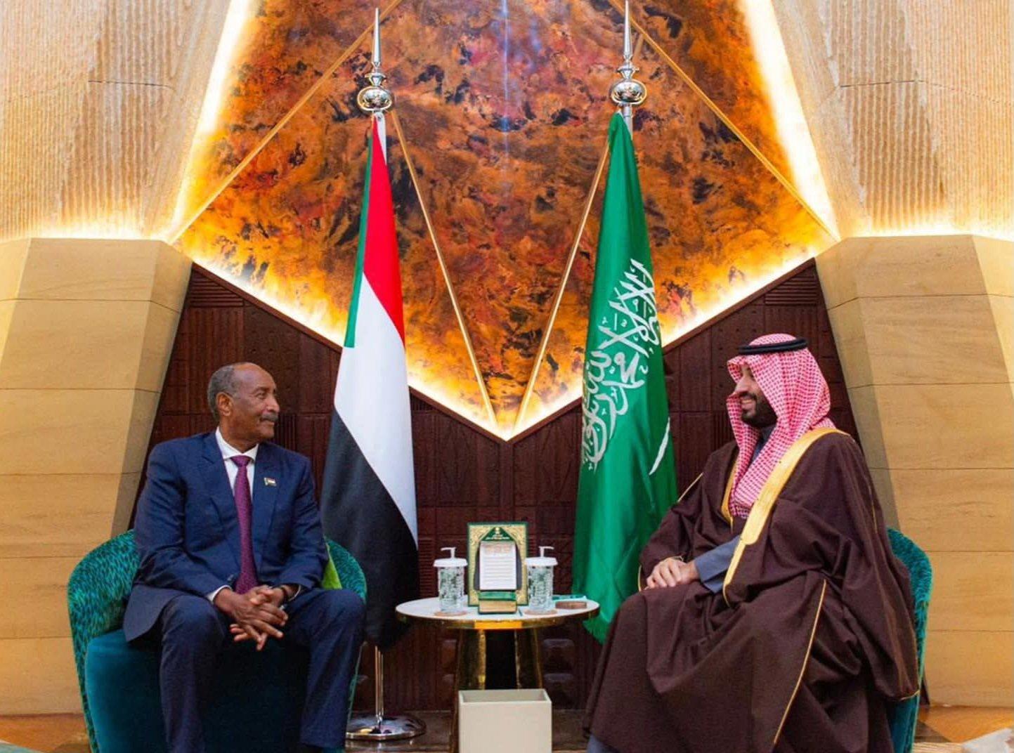 البرهان في الرياض: إعادة تعريف الأزمة السودانية البرهان في الرياض: إعادة تعريف الأزمة السودانية