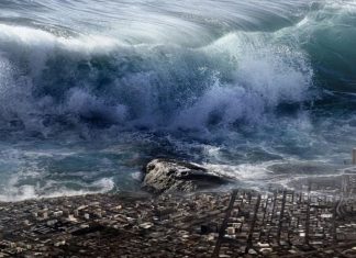 العلاقة بين الزلازل والتسونامي: زلزال روسيا نموذجًا العلاقة بين الزلازل والتسونامي: زلزال روسيا نموذجًا