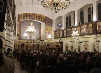 احتفالات عربية بعيد الميلاد ودعوات للسلام في مناطق النزاع احتفالات عربية بعيد الميلاد ودعوات للسلام في مناطق النزاع