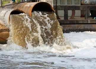 انفجار في خط المياه الرئيسي يوقف الإمداد بالخرطوم انفجار في خط المياه الرئيسي يوقف الإمداد بالخرطوم