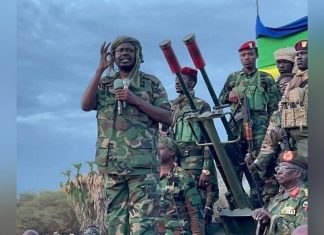 مناوي يحذر.. من لا يدافع عن نفسه يفقد حقه في الغد مناوي يحذر.. من لا يدافع عن نفسه يفقد حقه في الغد