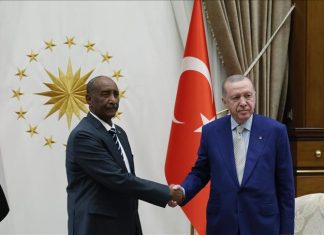 أردوغان والبرهان يبحثان العلاقات الثنائية والمستجدات أردوغان والبرهان يبحثان العلاقات الثنائية والمستجدات