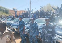 إصابة شرطة خلال مطاردة متهمين بنهب هاتف طالبة إصابة شرطة خلال مطاردة متهمين بنهب هاتف طالبة