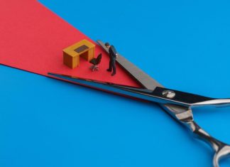 موجات تسريح كبيرة للموظفين في 2026 بسبب الذكاء الاصطناعي موجات تسريح كبيرة للموظفين في 2026 بسبب الذكاء الاصطناعي