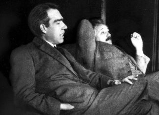 تجربة تحسم جدلا عمره قرن: بور ينتصر على أينشتاين أخيرا تجربة تحسم جدلا عمره قرن: بور ينتصر على أينشتاين أخيرا