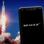 لِم يريد “إيلون ماسك” تخزين البيانات في الفضاء؟ لِم يريد "إيلون ماسك" تخزين البيانات في الفضاء؟