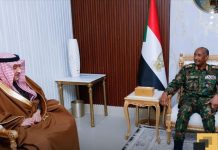 البرهان يبحث مع مسؤول سعودي جهود السلام في السودان البرهان يبحث مع مسؤول سعودي جهود السلام في السودان