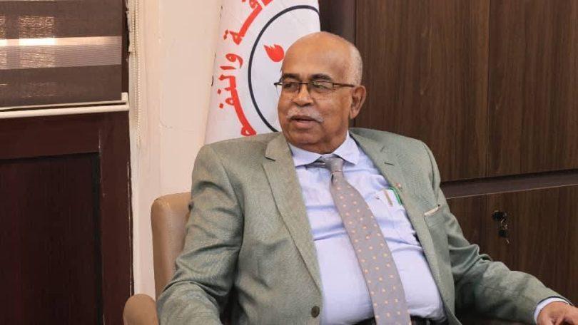 وزير الطاقة يناقش استثمارات البترول مع شركة عمانية وزير الطاقة يناقش استثمارات البترول مع شركة عمانية