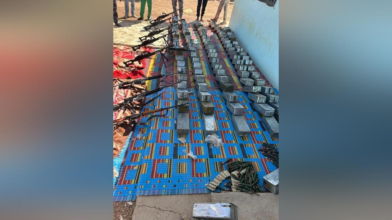 السودان يكشف تفاصيل تهريب أسلحة وعتاد حربي كبير السودان يكشف تفاصيل تهريب أسلحة وعتاد حربي كبير