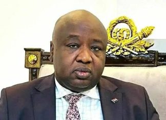 وزير المعادن يكشف عن فبركة مكالمة مع الجاكومي وزير المعادن يكشف عن فبركة مكالمة مع الجاكومي