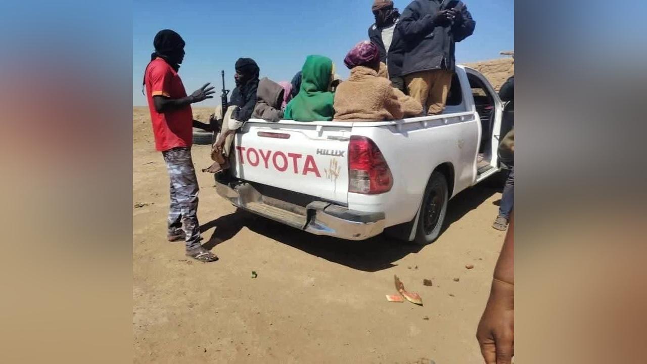 تفكيك شبكة تهريب بشر في السودان وتحرير رهائن تفكيك شبكة تهريب بشر في السودان وتحرير رهائن