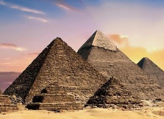 باحث مجهول ونظرية مريبة.. كيف فسرت الفيزياء بناء الأهرامات؟ باحث مجهول ونظرية مريبة.. كيف فسرت الفيزياء بناء الأهرامات؟