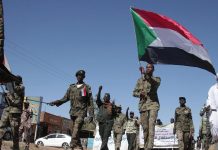 الجيش السوداني يفك حصار الدلنج والبرهان يتعهد الجيش السوداني يفك حصار الدلنج والبرهان يتعهد