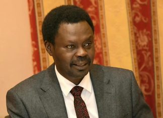 حاكم إقليم دارفور للجزيرة نت: نخشى من أجندة سرية وراء الهدنة حاكم إقليم دارفور للجزيرة نت: نخشى من أجندة سرية وراء الهدنة