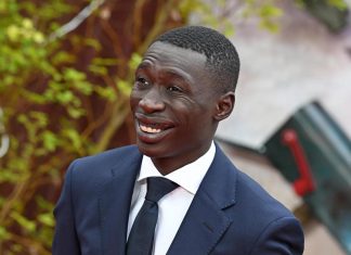 خابي لام يوقع صفقة تاريخية بقيمة مليار دولار خابي لام يوقع صفقة تاريخية بقيمة مليار دولار