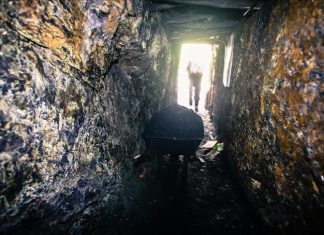 ارتفاع حصيلة انهيار منجم للذهب بالسودان إلى 13 قتيلا ارتفاع حصيلة انهيار منجم للذهب بالسودان إلى 13 قتيلا