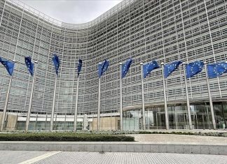 عقوبات أوروبية على 7 سودانيين بينهم شقيق قائد “الدعم السريع” عقوبات أوروبية على 7 سودانيين بينهم شقيق قائد "الدعم السريع"