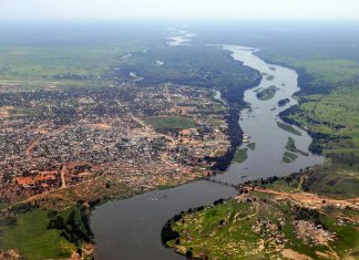 زحف الكثبان الرملية يهدد الزراعة غرب النيل زحف الكثبان الرملية يهدد الزراعة غرب النيل