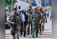 البرهان يحدد شروط الهدنة لأهل الفاشر ويحذر البرهان يحدد شروط الهدنة لأهل الفاشر ويحذر