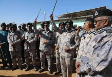 مدير الجمارك يؤكد عدم التهاون في حماية الوطن مدير الجمارك يؤكد عدم التهاون في حماية الوطن