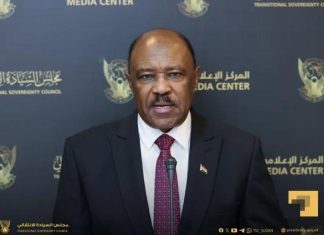 وزير الخارجية السوداني ينتقد قرار الإتحاد الأفريقي وزير الخارجية السوداني ينتقد قرار الإتحاد الأفريقي