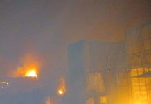 حريق ضخم في مصانع بوهيات وبلاستيك بأم درمان حريق ضخم في مصانع بوهيات وبلاستيك بأم درمان