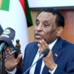 رئيس وزراء السودان يعلن خطوة مفاجئة تجاه الإمارات رئيس وزراء السودان يعلن خطوة مفاجئة تجاه الإمارات