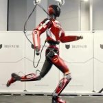 روبوت صيني يحطم رقم السرعة العالمي للعدائين روبوت صيني يحطم رقم السرعة العالمي للعدائين