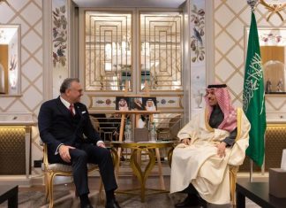 السعودية وأمريكا تكشفان تفاصيل هدنة وحكومة مدنية السعودية وأمريكا تكشفان تفاصيل هدنة وحكومة مدنية