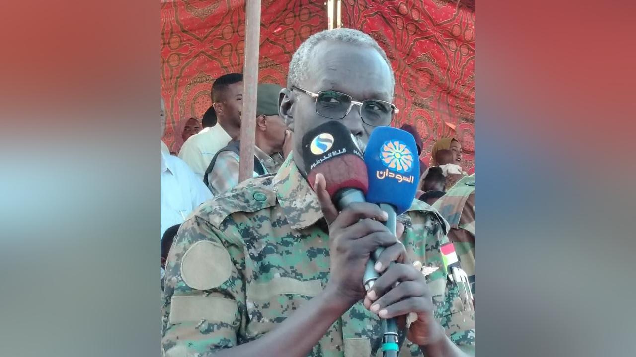 أحمد عثمان حمزة يدعو لتجييش الخرطوم وحمل السلاح أحمد عثمان حمزة يدعو لتجييش الخرطوم وحمل السلاح