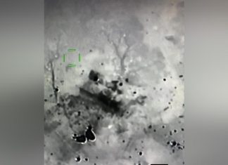 الجيش السوداني يدمر منظومة دفاع جوي للدعم السريع الجيش السوداني يدمر منظومة دفاع جوي للدعم السريع