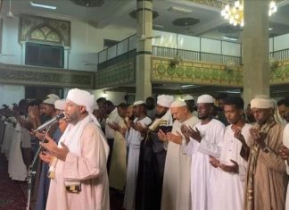 أول صلاة تراويح بالخرطوم بعد طرد “قوات الدعم السريع” أول صلاة تراويح بالخرطوم بعد طرد "قوات الدعم السريع"
