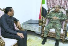 لقاء رئيس الوزراء وإبراهيم جابر بعد خلافات العقود لقاء رئيس الوزراء وإبراهيم جابر بعد خلافات العقود