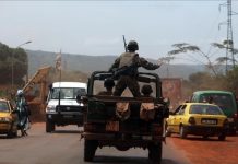 إغلاق تشاد الحدود مع السودان يثير مخاطر إنسانية إغلاق تشاد الحدود مع السودان يثير مخاطر إنسانية