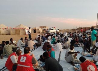 مساعدات الهلال الأحمر التركي تصل المحتاجين في السودان مساعدات الهلال الأحمر التركي تصل المحتاجين في السودان